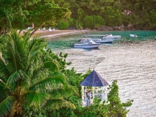 Travel &amp; Tourism Photography - Website Design for Travel Industry - Palm Island Creative